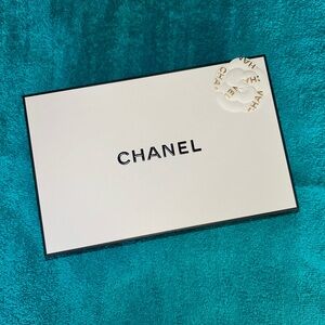 Chanel gift box